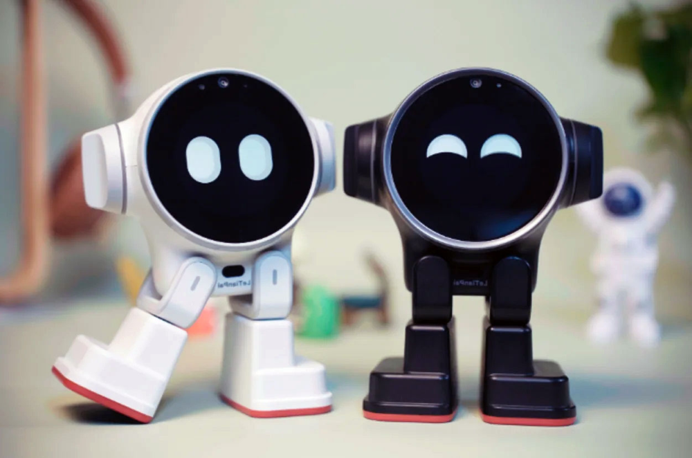 RUX Robotレビュー】ChatGPT搭載！Androidで動く“机上の相棒”｜最新