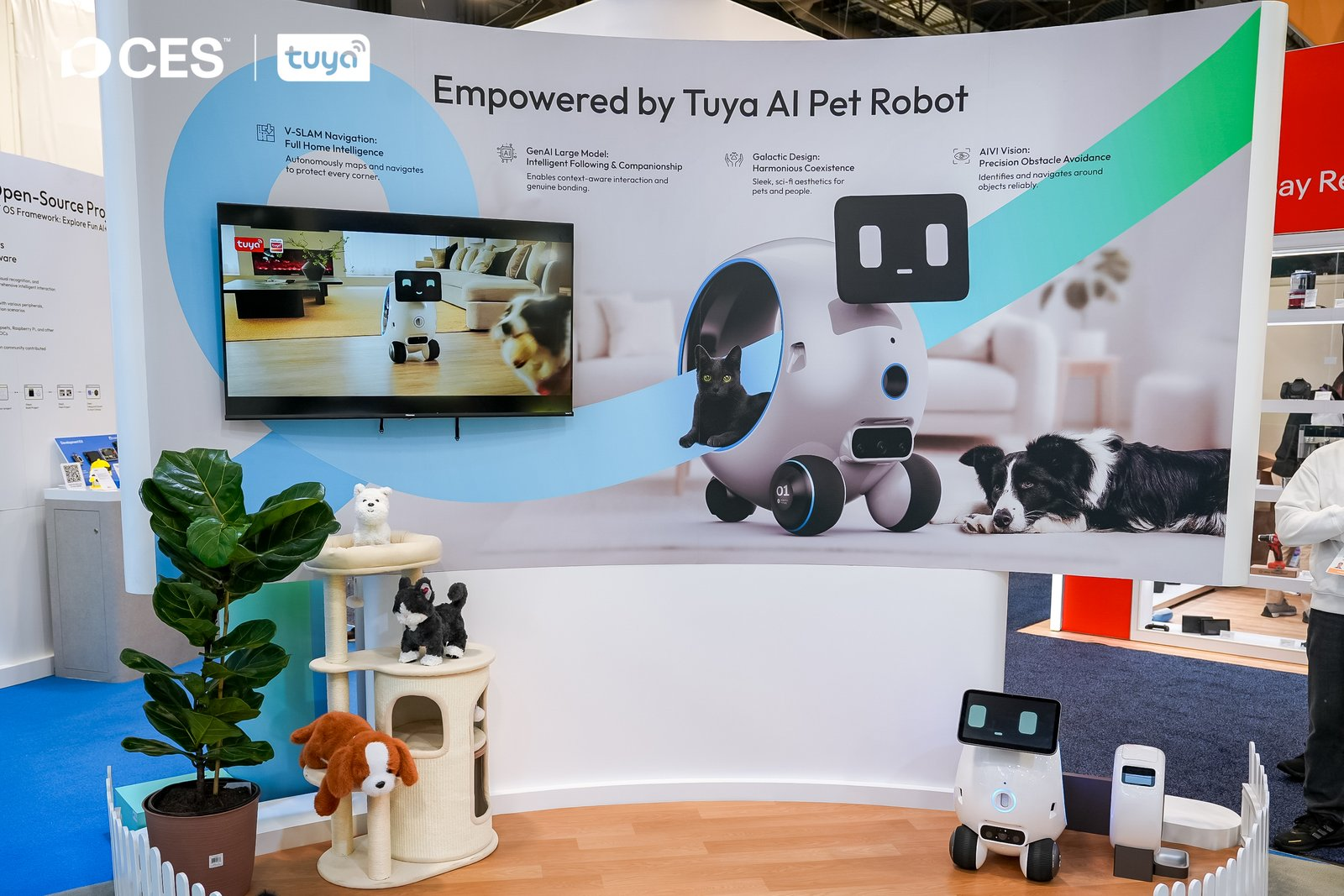 CES display explaining Tuya Smart Aura's V-SLAM and AIVI Vision features