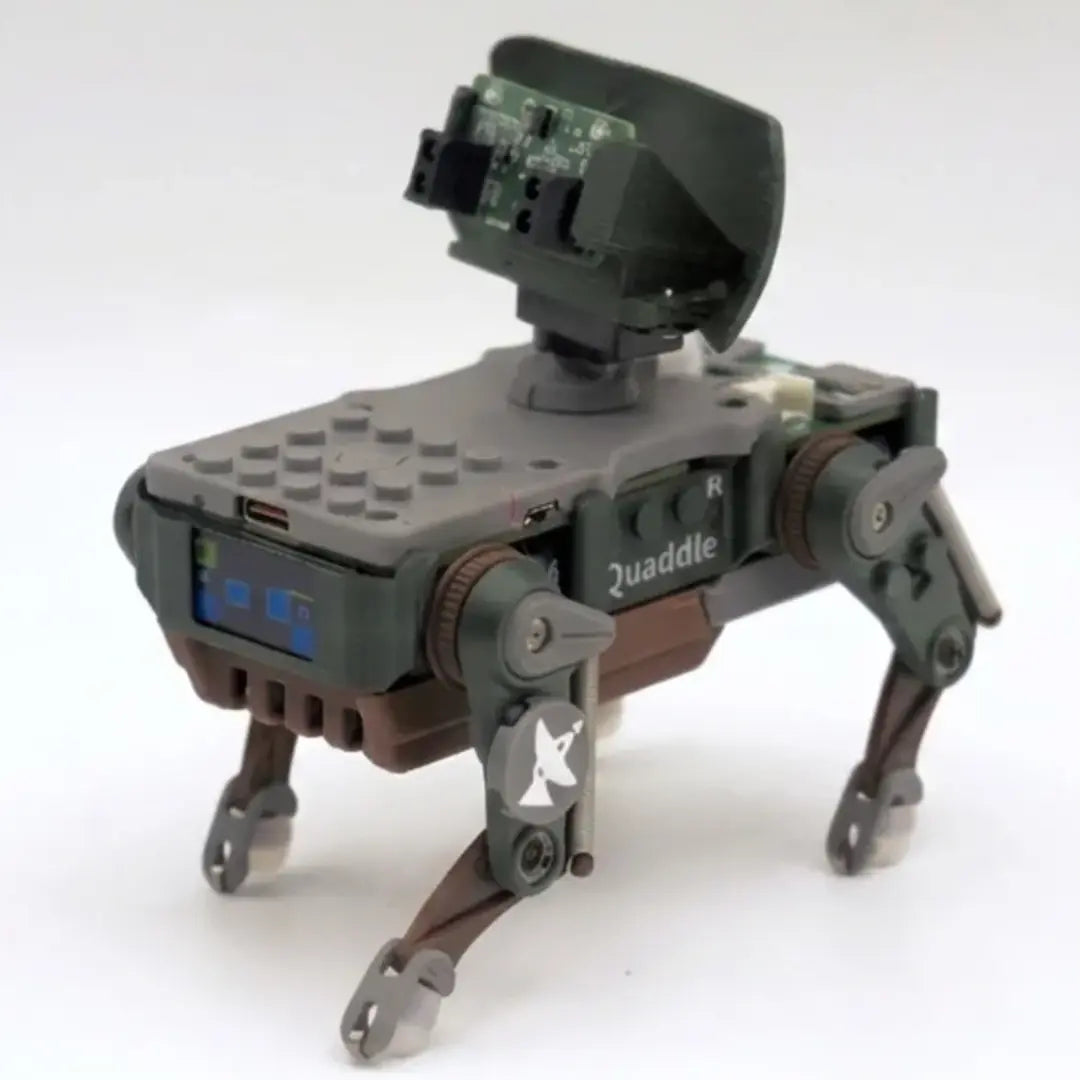 センサーを載せたPetoi Quaddle Scoutモデル