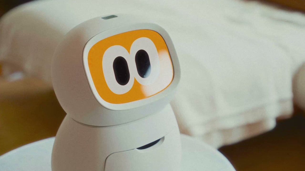 Rhemの高齢者向け卓上AIロボット